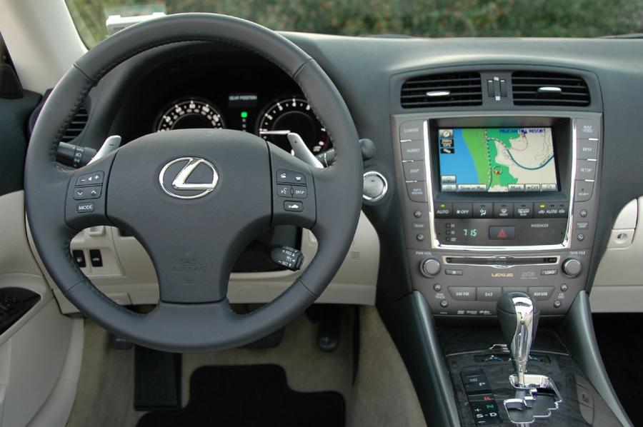  Lexus IS350C 2008 года  (фото 88 из 108)